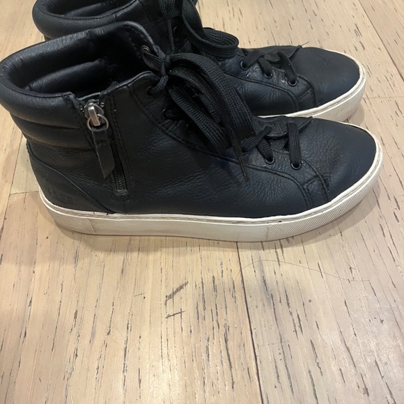 UGG high top winter sneakers - Picture 3 of 4